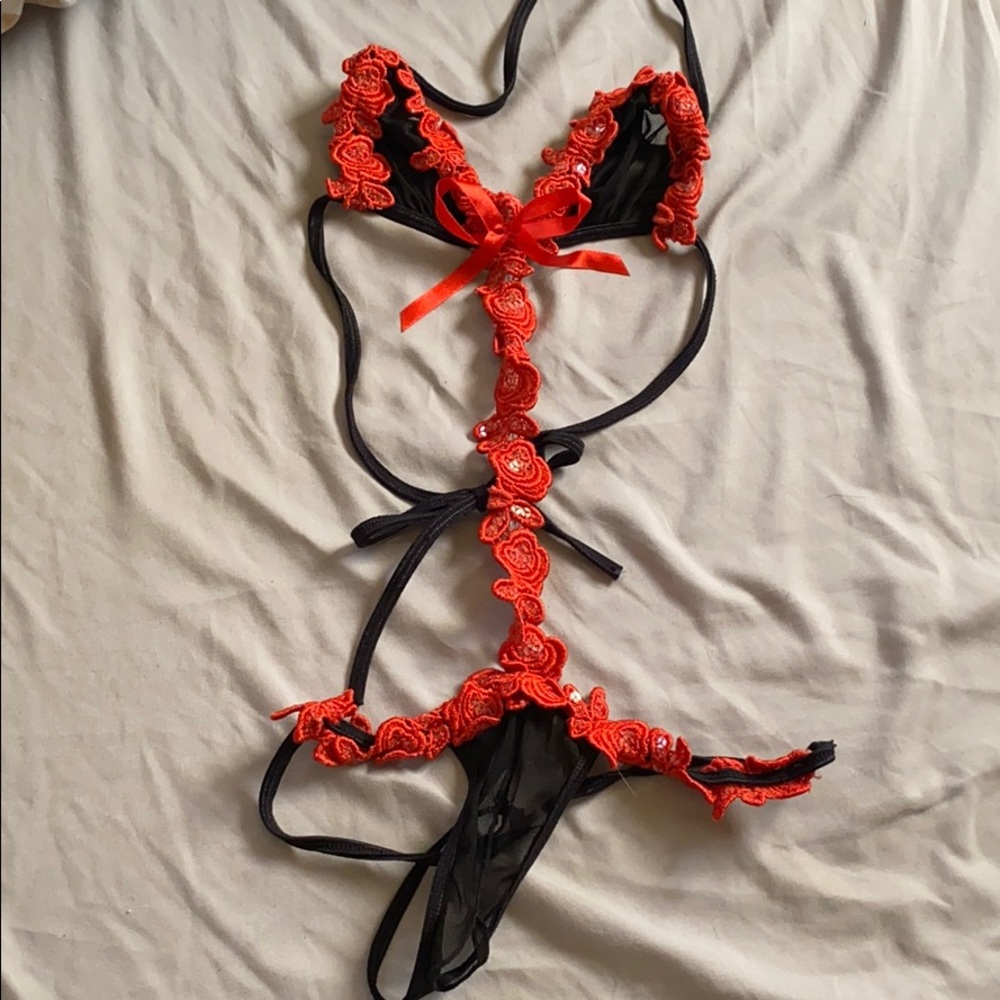 Dream girls red and black teddy